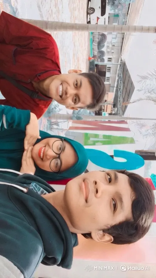 Friends Enjoying a Cheerful Selfie Moment – AI Generated Video | Hailuo AI