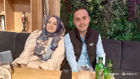 Dramatic Tension: Couple on Sofa with Sudden Punch – AI Generated Video | Hailuo AI