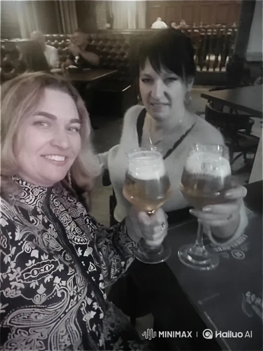 Toasting in a Cozy Pub with Warm Ambiance – AI Generated Video | Hailuo AI