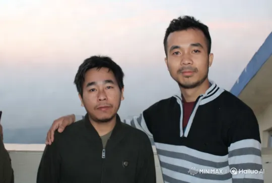 Affectionate Embrace on Rooftop at Sunset – AI Generated Video | Hailuo AI