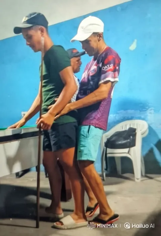 Intimate Sensual Dance Scene with Tracking and Static Shots – AI Generated Video | Hailuo AI