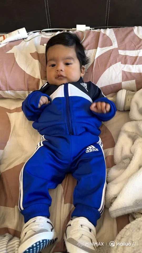 Adorable Baby's Playful Dance and Kung Fu Moves – AI Generated Video | Hailuo AI