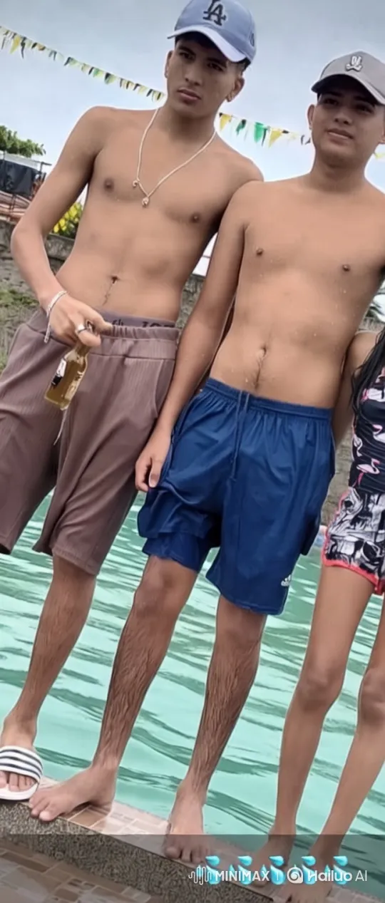 Poolside Embrace: A Brief Kiss Between Two Men – AI Generated Video | Hailuo AI
