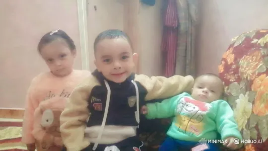 Children Dancing Playfully in a Cozy Room – AI Generated Video | Hailuo AI