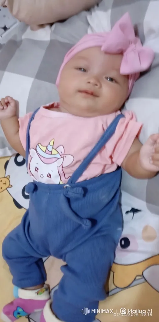 Baby Delighted by Cuddly Kittens' Kisses – AI Generated Video | Hailuo AI