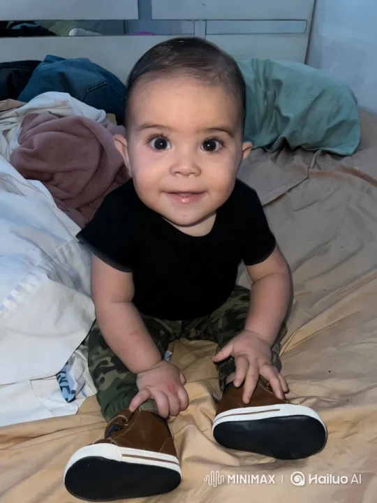 Baby Dancing and Standing on Bed – AI Generated Video | Hailuo AI