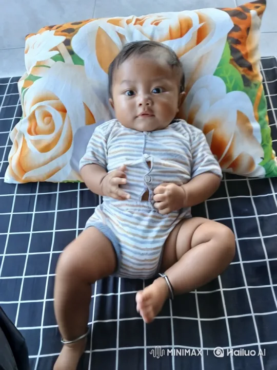 Baby's Joyful Kungfu Dance with Playful Punches – AI Generated Video | Hailuo AI