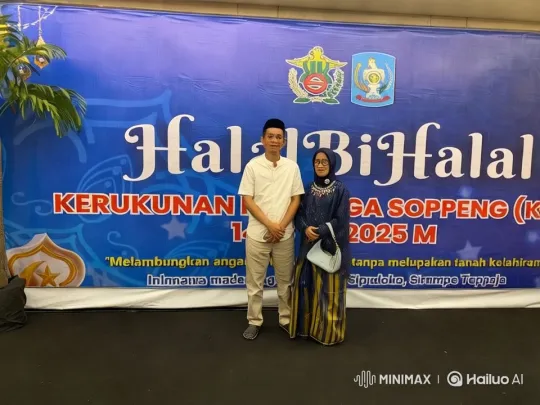 Formal Embrace at Halal Bi Halal Event – AI Generated Video | Hailuo AI