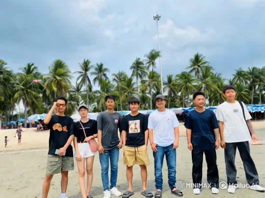 Martial Arts Display on a Tropical Beach – AI Generated Video | Hailuo AI
