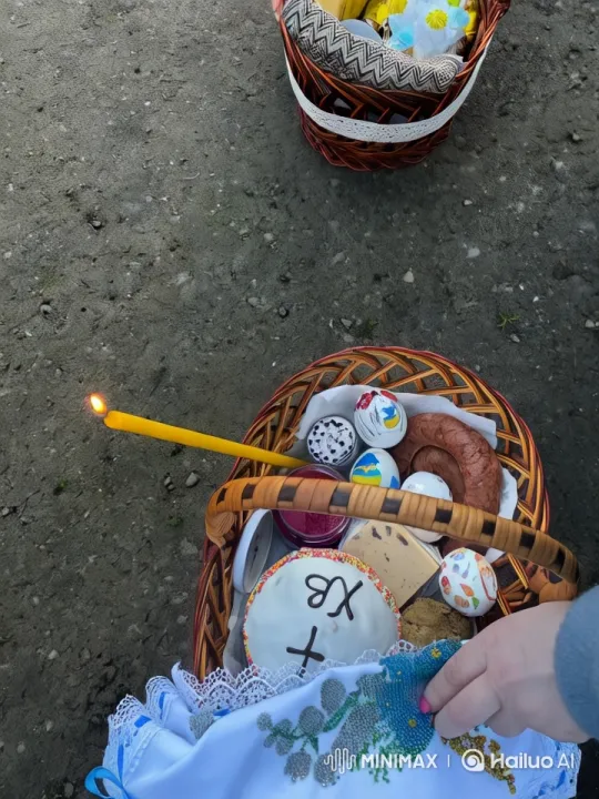 Easter Basket with Gnomes and Decorative Contents – AI Generated Video | Hailuo AI