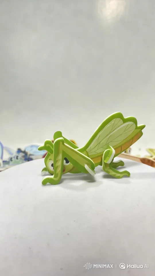 Animated Grasshopper Model Showcases Lifelike Motion – AI Generated Video | Hailuo AI