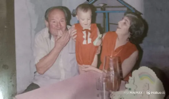 Family Celebration with Cake and Affection – AI Generated Video | Hailuo AI