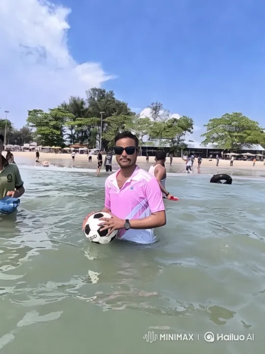 Joyful Beach Day with Laughter and Vibrant Activities – AI Generated Video | Hailuo AI