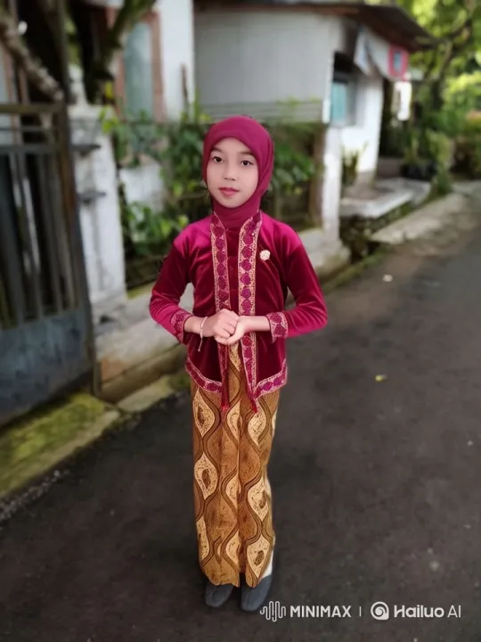 Traditional Attire and Serene Street Scene – AI Generated Video | Hailuo AI