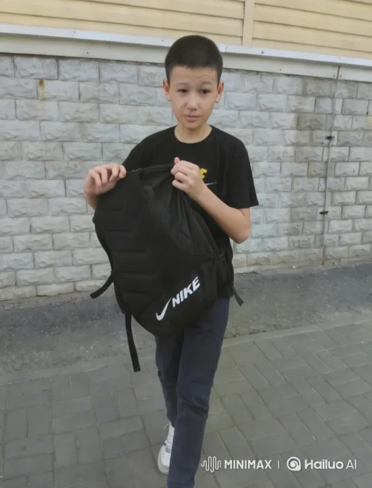 Dancing Boy Showcases Style with Dynamic Moves – AI Generated Video | Hailuo AI