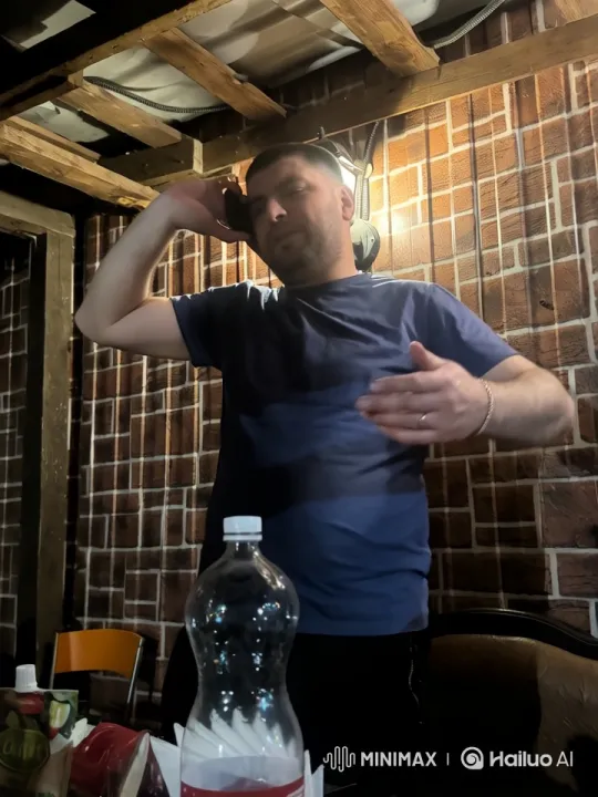 Man in Rustic Setting Discusses Distress with Subtle Gestures – AI Generated Video | Hailuo AI