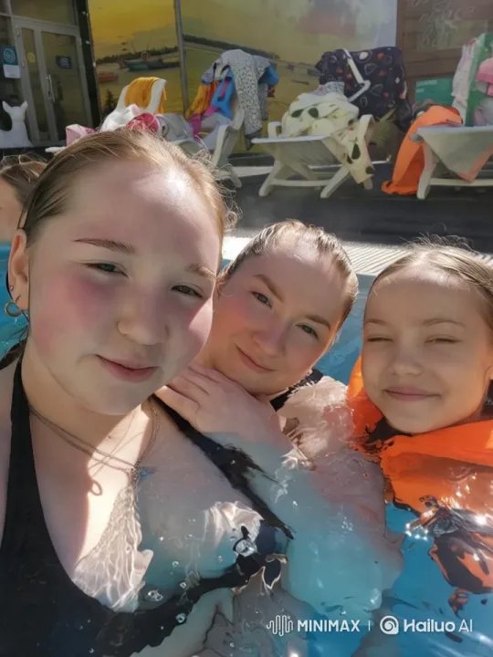 Tranquil Poolside Escape with Serene Mural Backdrop – AI Generated Video | Hailuo AI