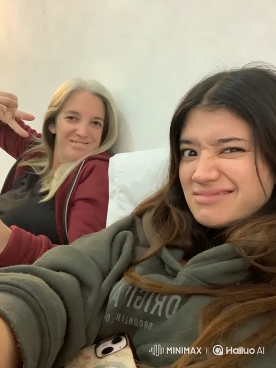 Cozy Room: Two Women Sing and Laugh Together – AI Generated Video | Hailuo AI