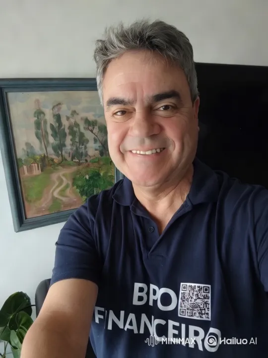 Professional Setting with BPO FINANCEIRO Shirt and Artwork – AI Generated Video | Hailuo AI