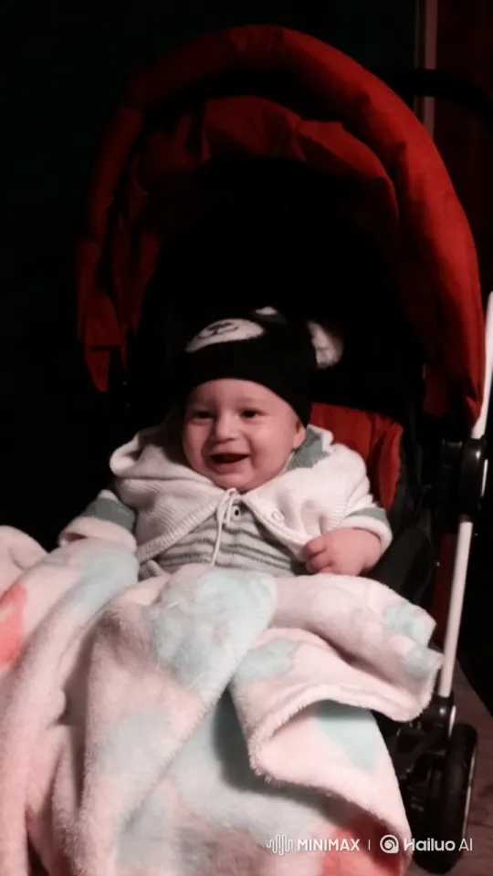 Baby Dances and Sings in Cozy Stroller – AI Generated Video | Hailuo AI