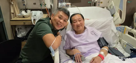 Hospital Room Joy: Emotional Connection Captured – AI Generated Video | Hailuo AI