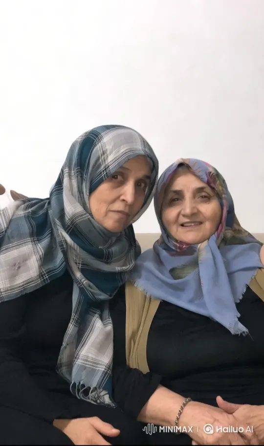 Affectionate Embrace Between Two Women – AI Generated Video | Hailuo AI