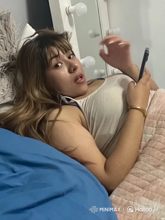 Dancing in Bed with Smartphone - Live2D Animation – AI Generated Video | Hailuo AI