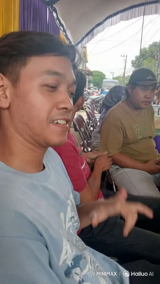 Colorful Tent Scene: Person Lip-Syncing to Chinese Song – AI Generated Video | Hailuo AI