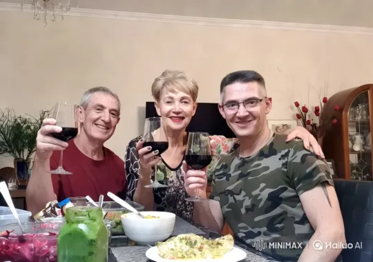 Dinner Toast with Red Wine and Festive Ambiance – AI Generated Video | Hailuo AI