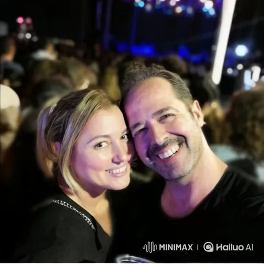 Vibrant Event: Capturing Crowd and Close Subjects – AI Generated Video | Hailuo AI