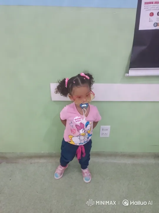Young Girl Performs Playful Dance and Kung Fu – AI Generated Video | Hailuo AI