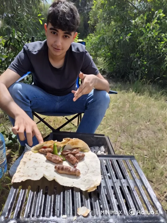 Grill Transforms into Birds in Cinematic Culinary Scene – AI Generated Video | Hailuo AI