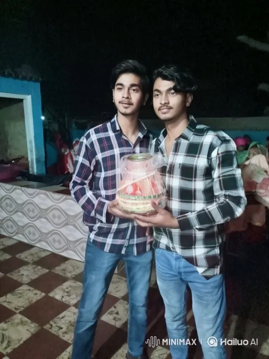 Couple Celebrates with Glowing Decor at Outdoor Night Event – AI Generated Video | Hailuo AI