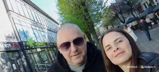 Lively Street Scene in Bustling Urban Environment – AI Generated Video | Hailuo AI
