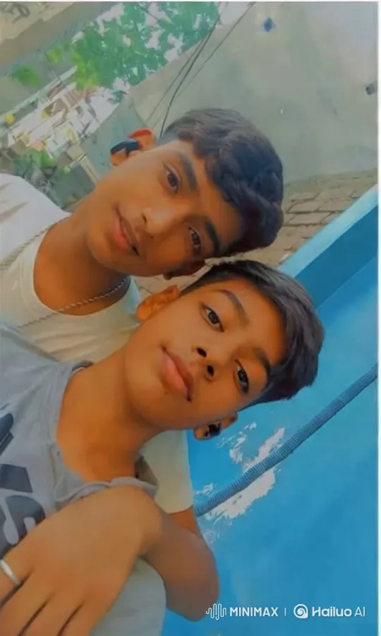 Intimate Embrace: Aesthetic Love Scene with Serene Setting – AI Generated Video | Hailuo AI