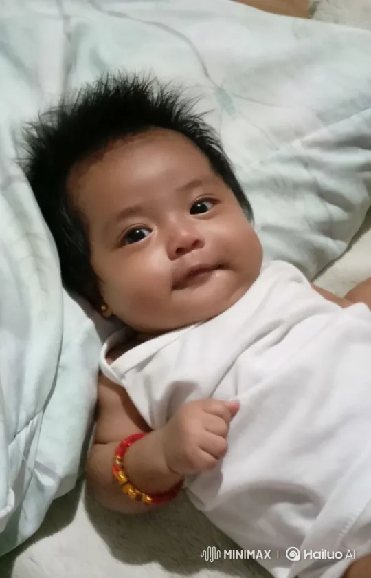 Baby Dancing Joyfully on Soft Blanket – AI Generated Video | Hailuo AI