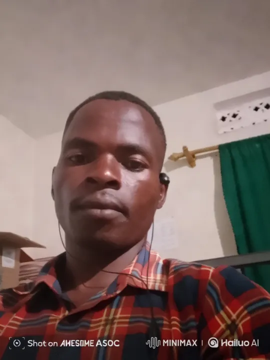 Minimalistic Room with Vibrant Shirt Detail Focus – AI Generated Video | Hailuo AI