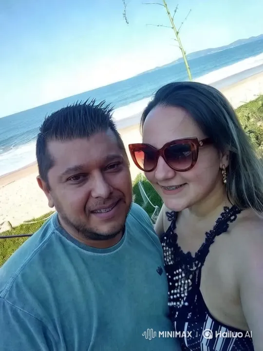 Romantic Couple Kisses on Beach with Aesthetic Cinematography – AI Generated Video | Hailuo AI