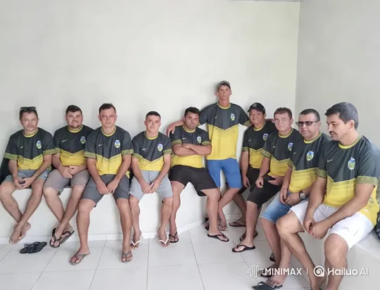 Men and Women Interact in Minimalist Setting – AI Generated Video | Hailuo AI