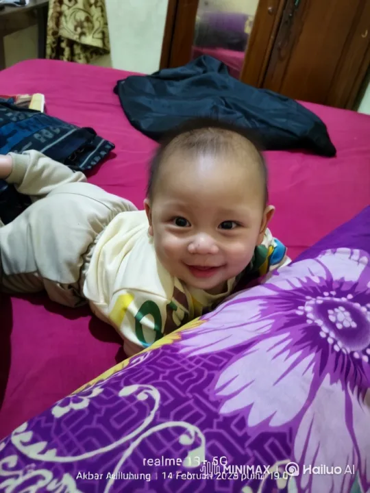 Baby Dancing Joyfully in Cozy, Colorful Room – AI Generated Video | Hailuo AI