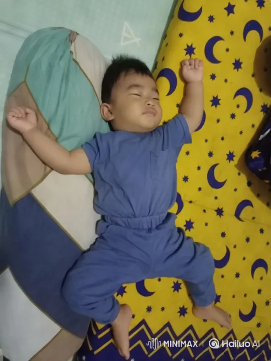 Baby Dances Joyfully on Starry Bed – AI Generated Video | Hailuo AI