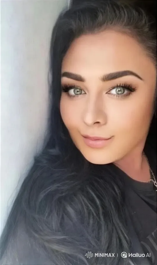 Minimalist Aesthetic: Close-Up of Elegant Dark Hair – AI Generated Video | Hailuo AI