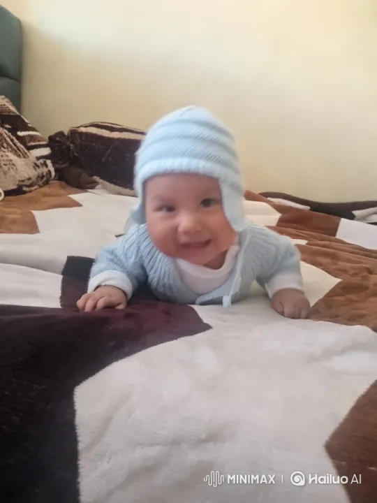 Baby Dancing Joyfully in Cozy Room – AI Generated Video | Hailuo AI