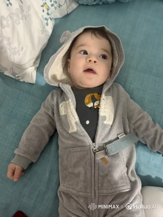 Baby's Joyful Halay Dance in Cozy Onesie – AI Generated Video | Hailuo AI