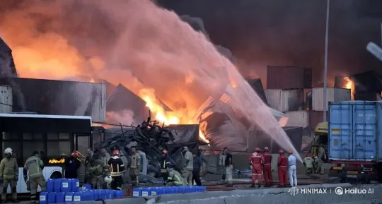 Suit-clad Man Escapes Chase Amidst Dramatic Explosion – AI Generated Video | Hailuo AI