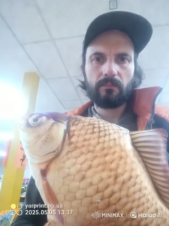 Boy Astonished as Talking Fish Speaks in Store – AI Generated Video | Hailuo AI
