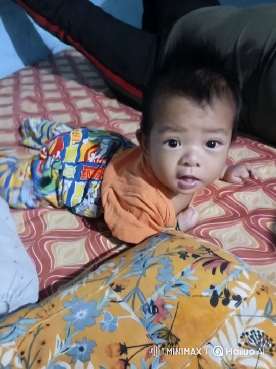 Baby Breakdancing on Vibrant Bedding – AI Generated Video | Hailuo AI