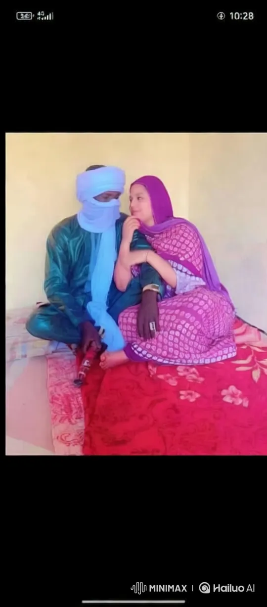 Couple's Hilarious Reaction to Cockroach on Vibrant Bed – AI Generated Video | Hailuo AI