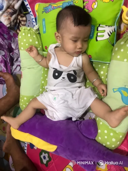 Baby in Helmet 'Constructs' with Hammer on Cracking Wall – AI Generated Video | Hailuo AI