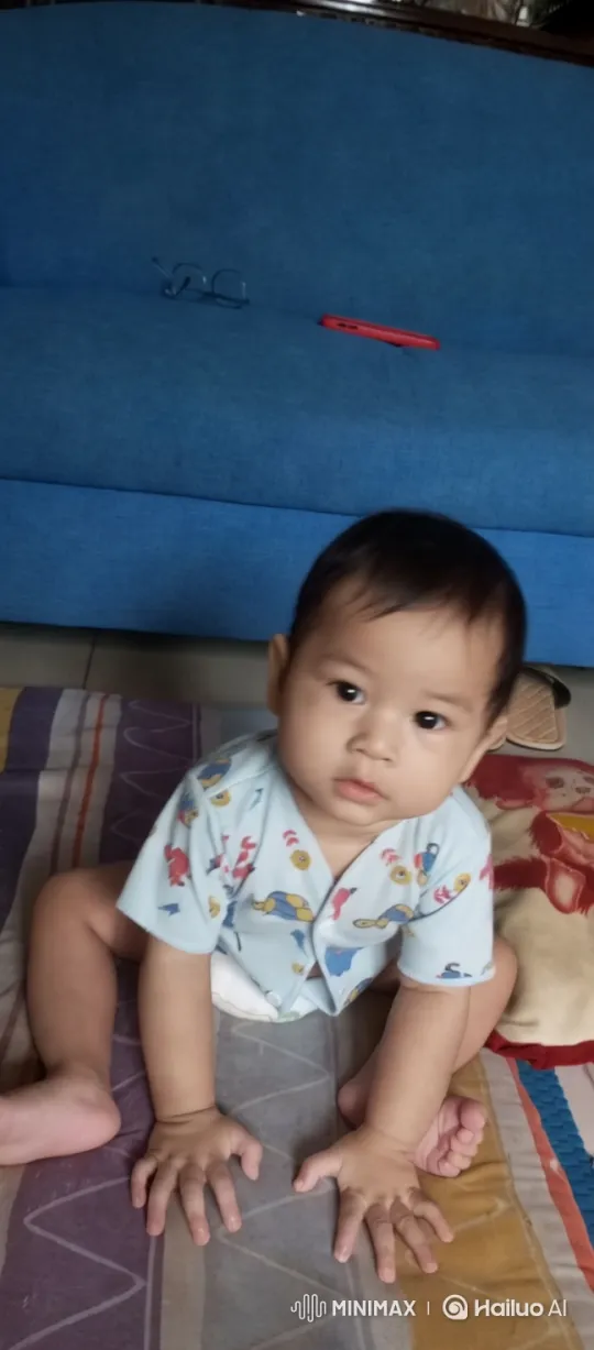Baby Dancing Joyfully on Colorful Mat – AI Generated Video | Hailuo AI